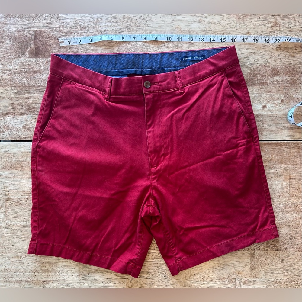 Cremiuex Men's dark  Red Flat Front Shorts men's sz34